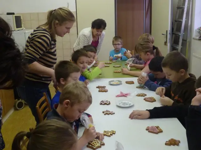 Zdobení stromečků a pečení perníčků, adventní čas - 0 - 