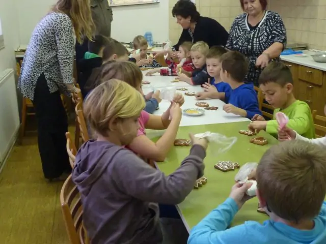 Zdobení stromečků a pečení perníčků, adventní čas - 1 - 