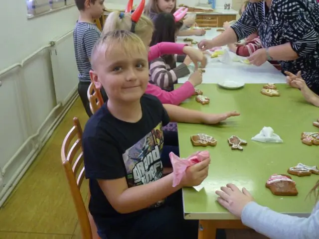 Zdobení stromečků a pečení perníčků, adventní čas - 14 - 